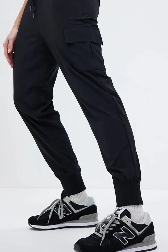 Agile Pant in Black