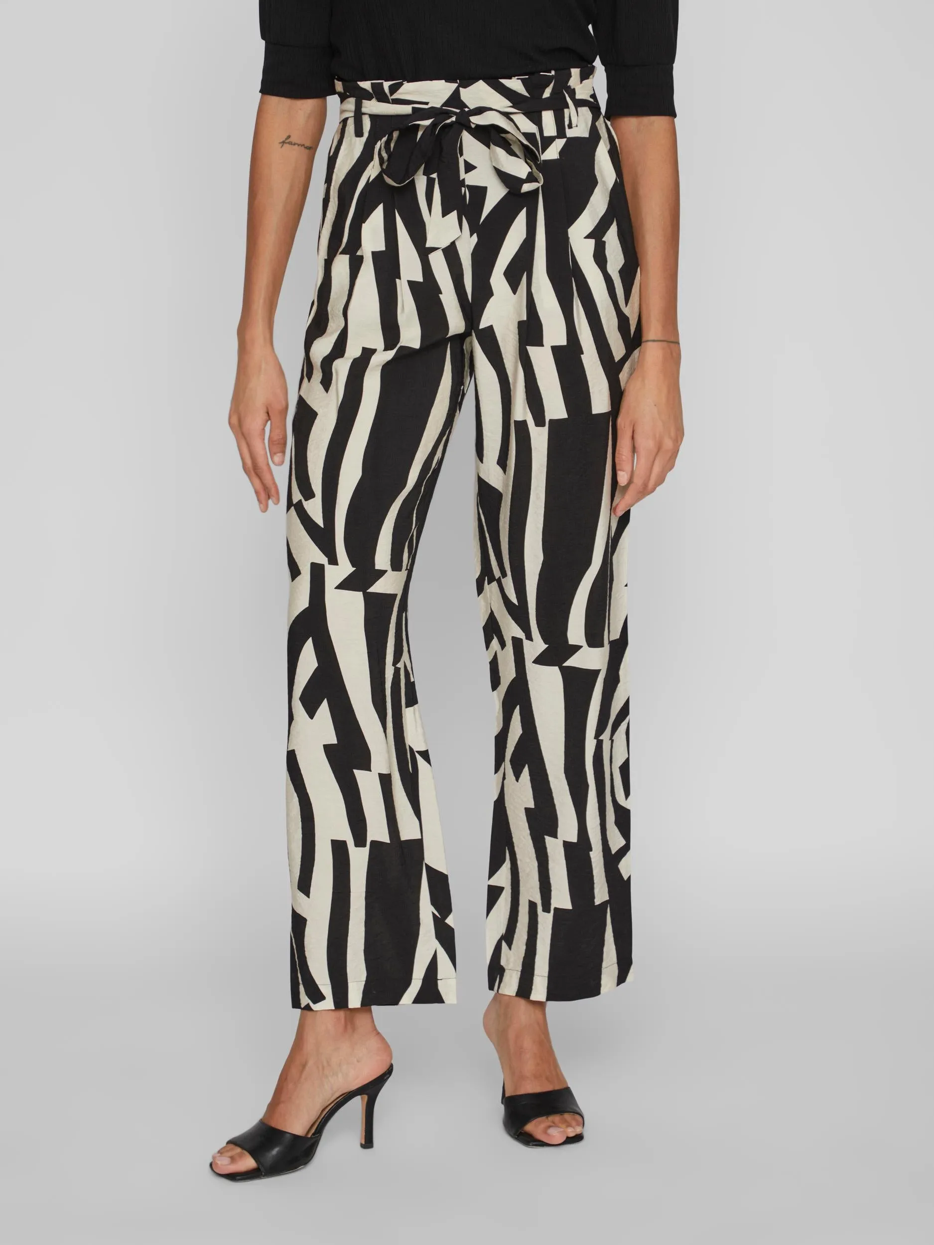 UMA PAPERBAG PANTS (BLACK/BIRCH)